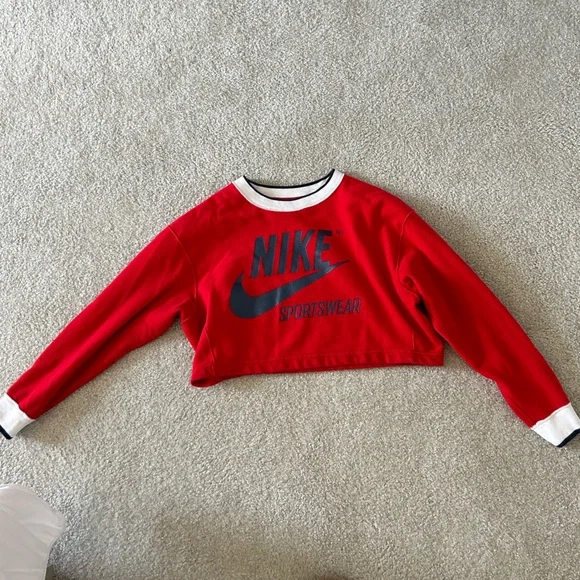 Crew Neck Nike Sportswear Reversible Fleece Cropped Sweatshirt